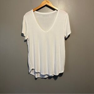 Abercrombie oversized White V-Neck Women's Tshirt